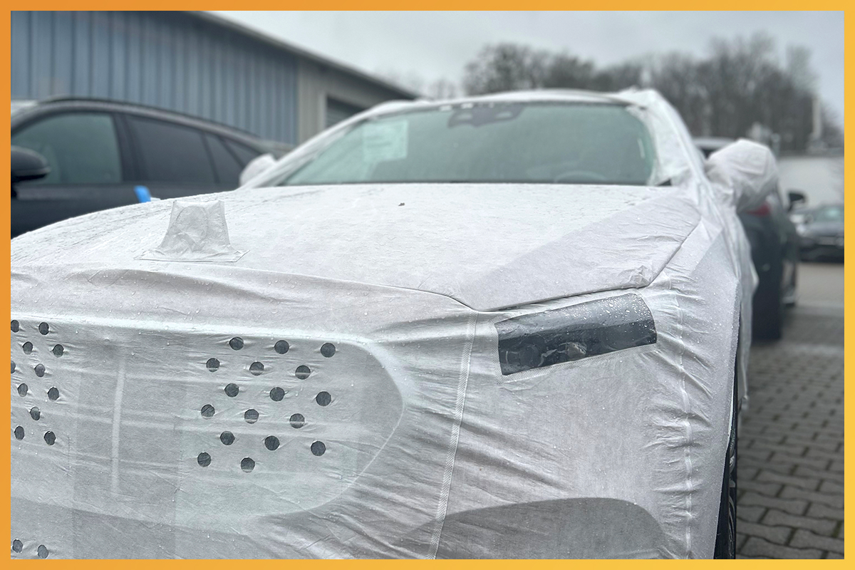 Verpackungsmaterialien aus Polypropylen (PP) an Fahrzeug